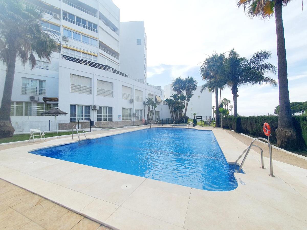 Luna Seafront Apartment Marbella