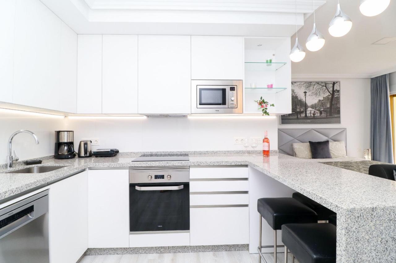 Apartment Romana Playa Beachfront Marbella