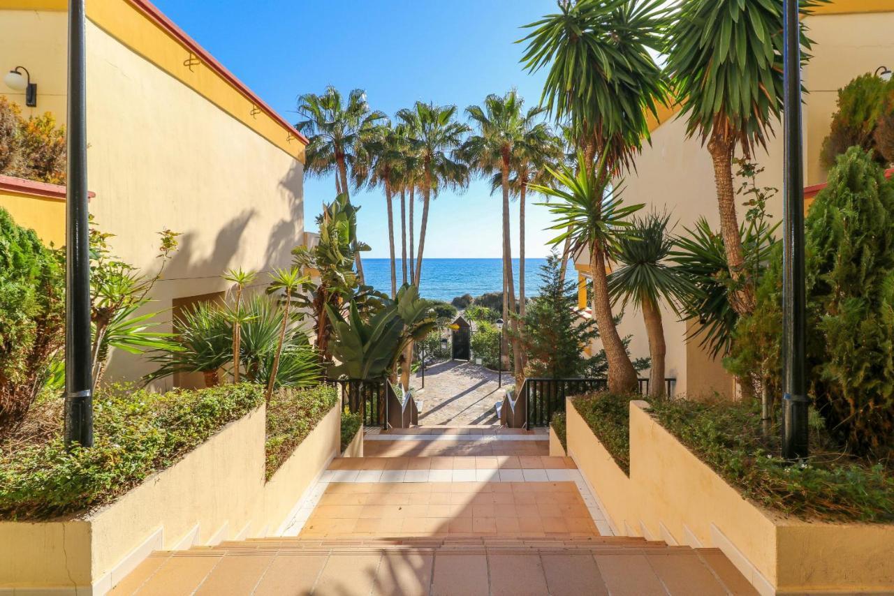Apartment Romana Playa Beachfront Marbella