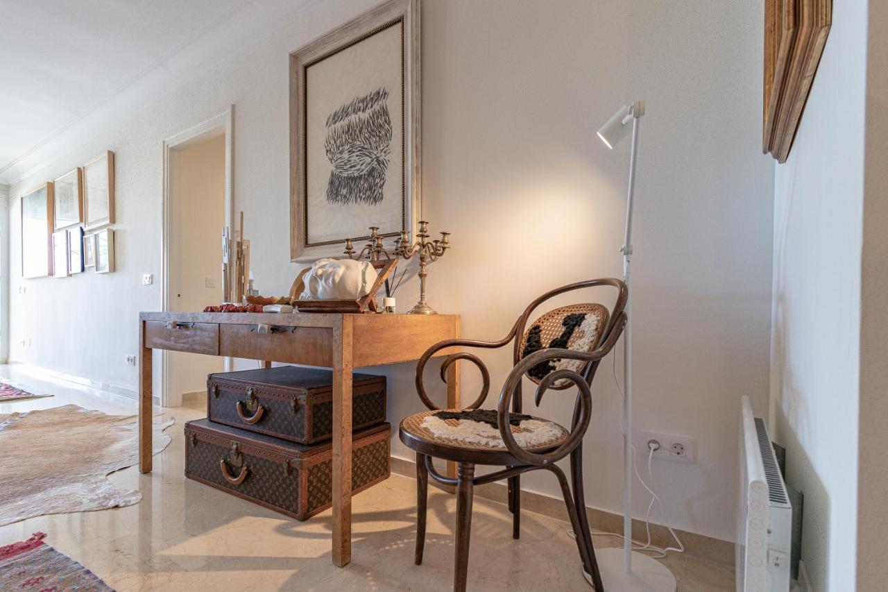 Apartamento Lujoso Y Moderno Piso Con Piscina Cerca Del Campo De Golf En Guadalmina Alta - Quetzal 54 *