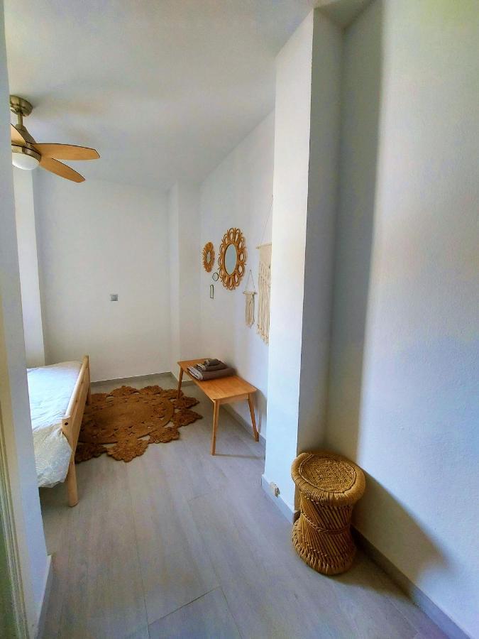 Cozy 2-bed 2-bathroom In Town Centre Apartment