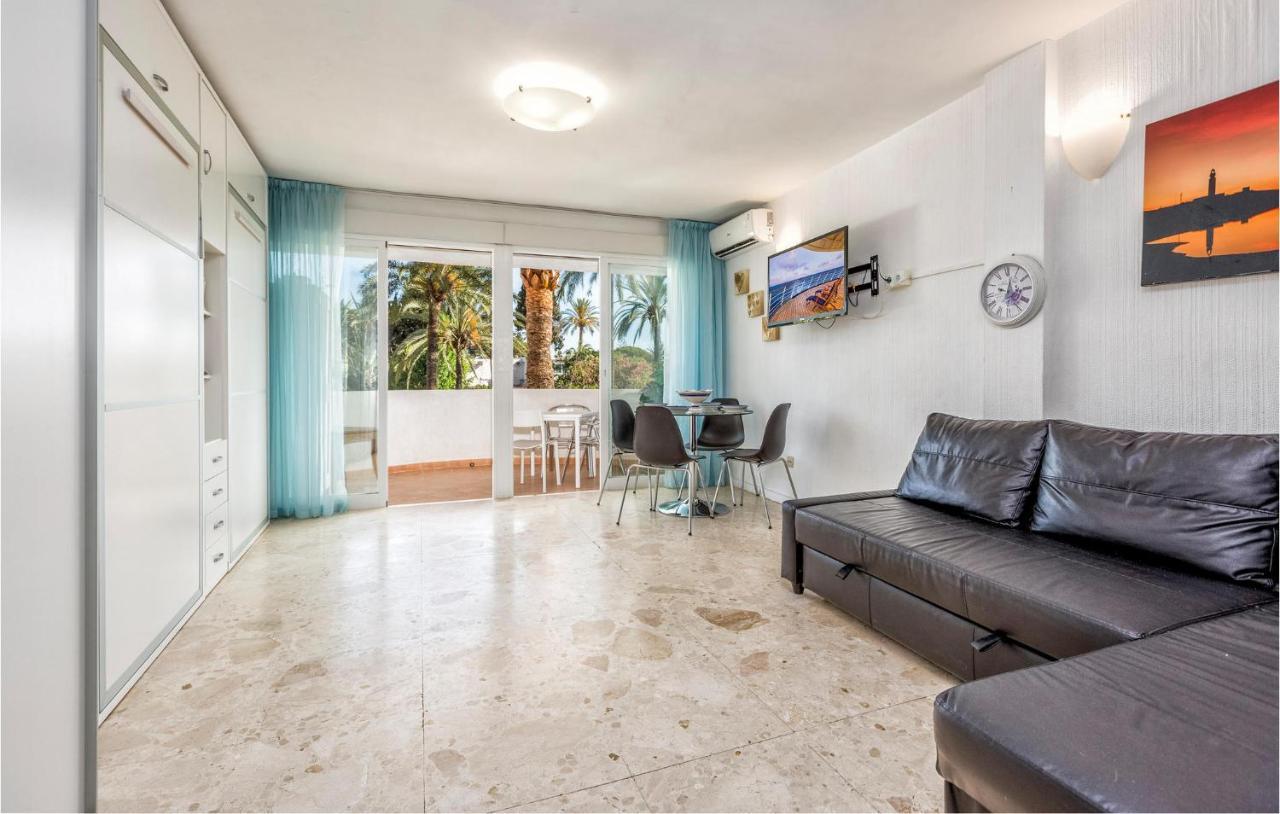 In With Outdoor Swimming Pool And Wifi * Marbella