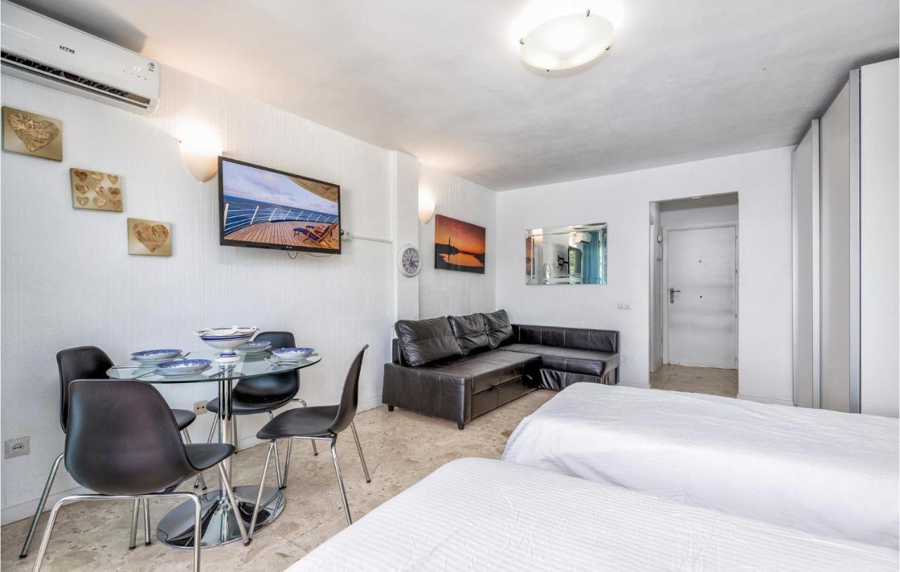 Appartement In With Outdoor Swimming Pool And Wifi *