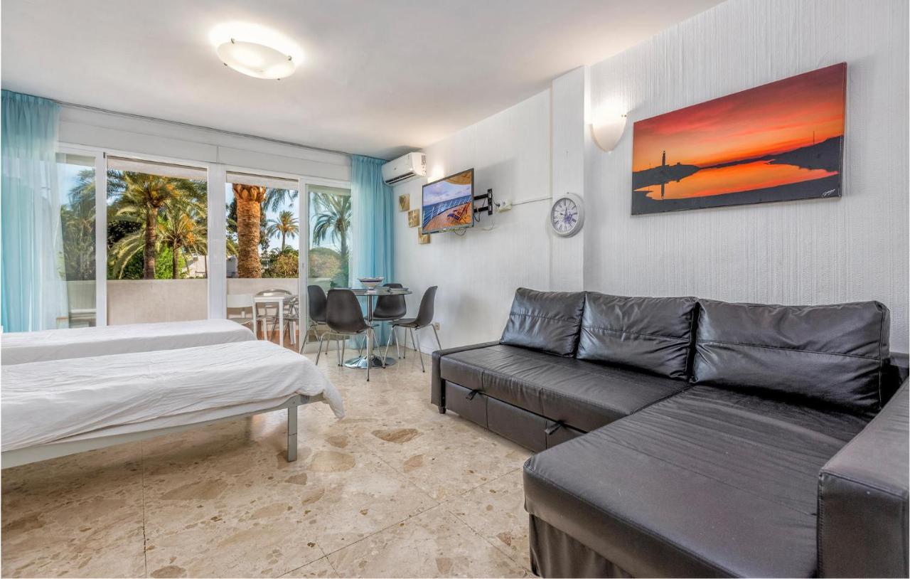 Appartement In With Outdoor Swimming Pool And Wifi Marbella