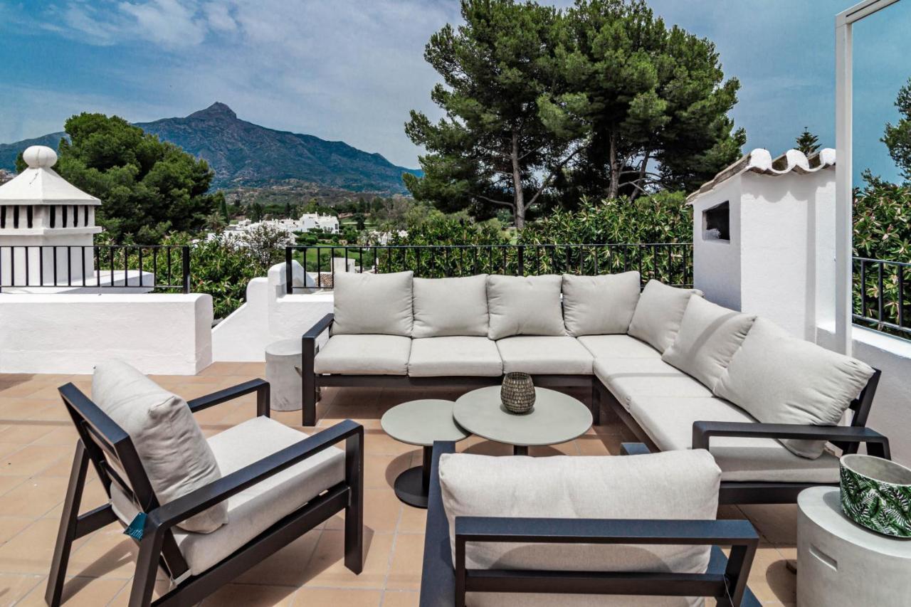 Holiday home Charming And Modern 3-bedroom Duplex In Aloha Pueblo With Mountain Views Marbella