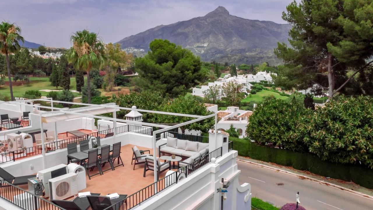 Charming And Modern 3-bedroom Duplex In Aloha Pueblo With Mountain Views Holiday home Marbella