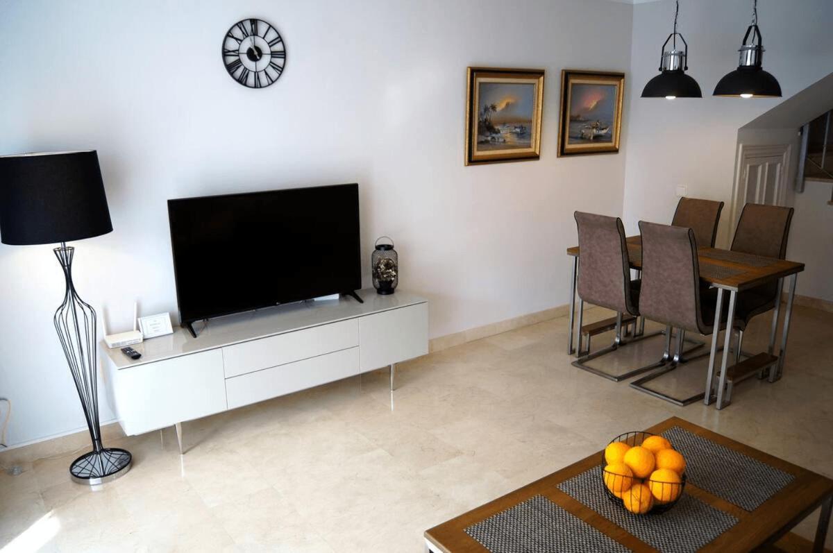 Aloha - Espectacular Con 3 Piscinas, 3 Terrazas Y Parking Marbella