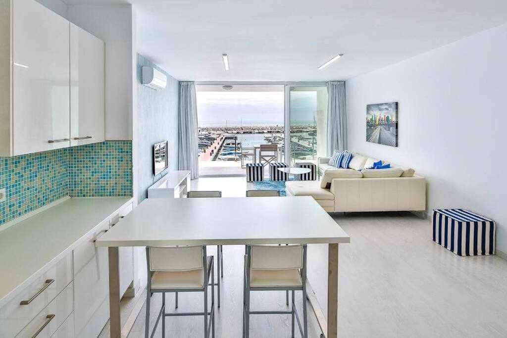 Modern 2 Bed Puerto Banus K2 Apartment Marbella