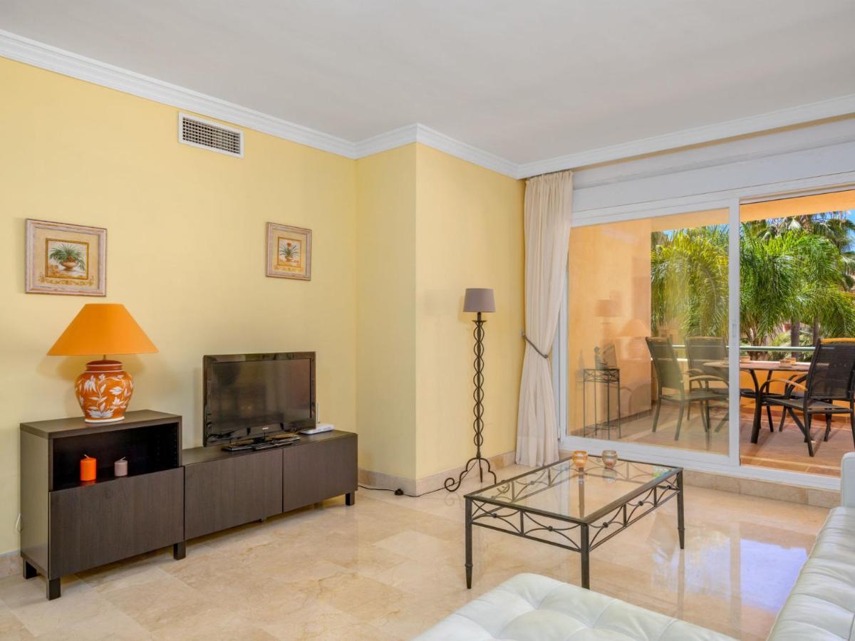 Appartement Patios De Santa Maria By Interhome Marbella