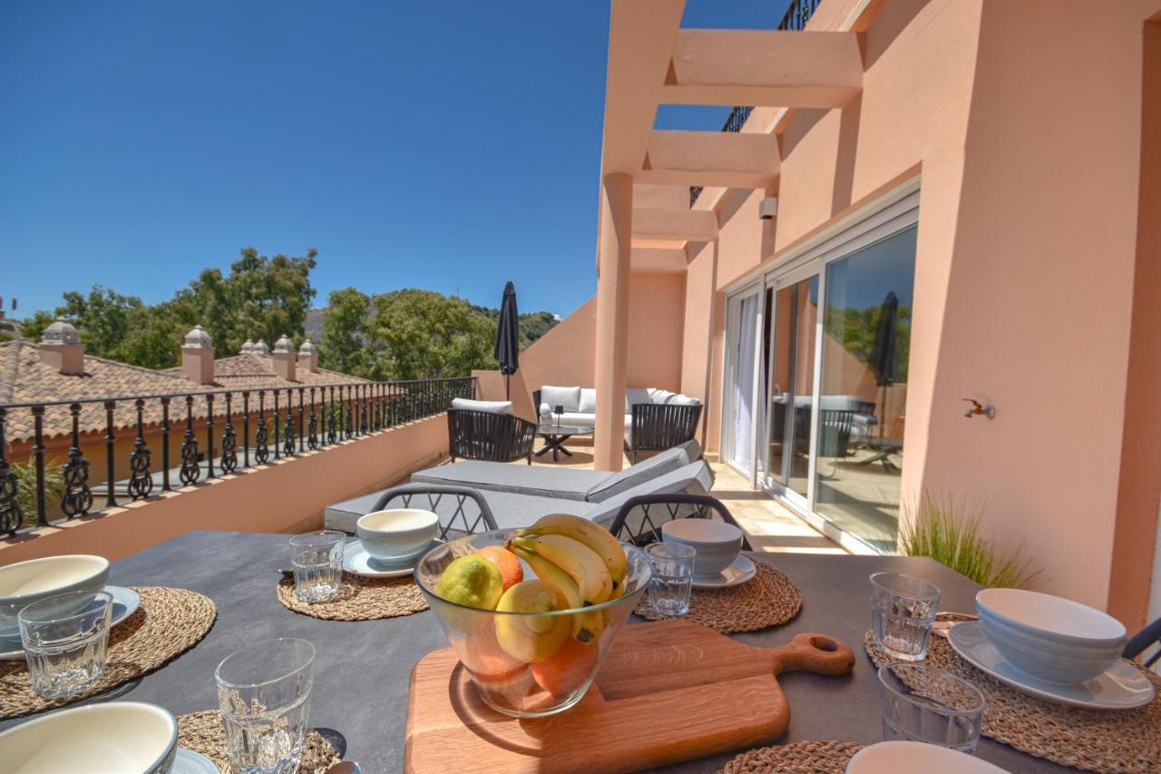 Apartment Penthouse With Sea Views In Nueva Andalucia *