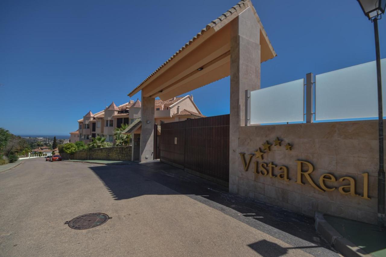 Penthouse With Sea Views In Nueva Andalucia Marbella