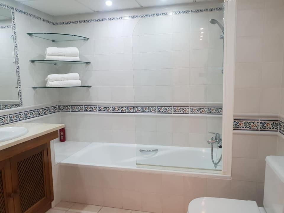 Atico - Edificio Marina Banus- Calle Muelle De Ribera Apartment *