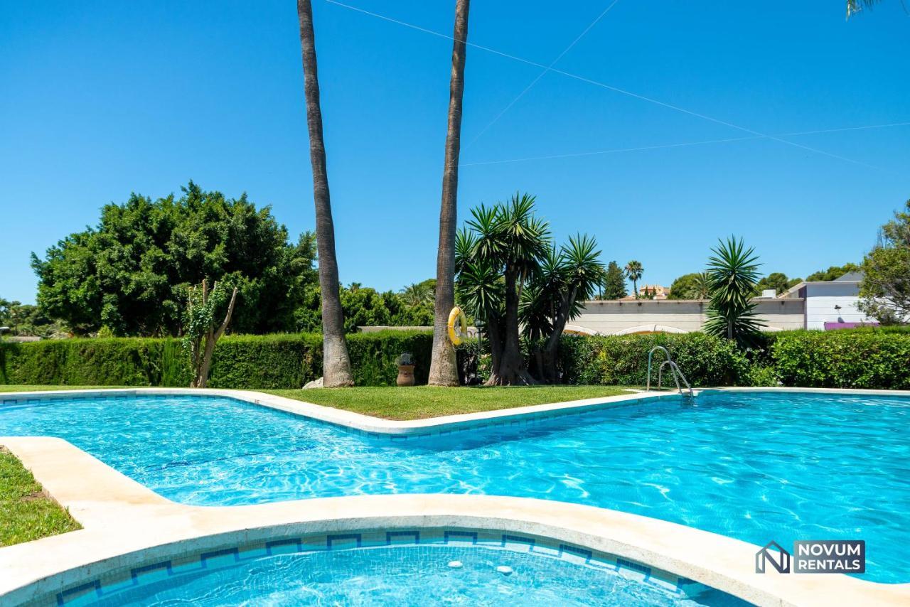 Modern 3 Bdrm With Sea Views & Pool Newly Renovated *