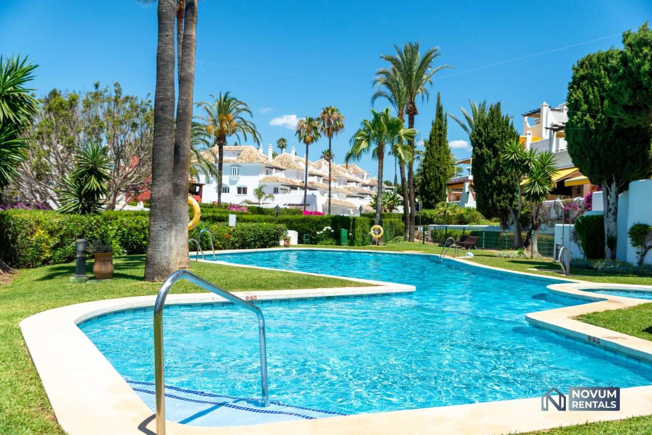 Apartment Modern 3 Bdrm With Sea Views & Pool Newly Renovated *