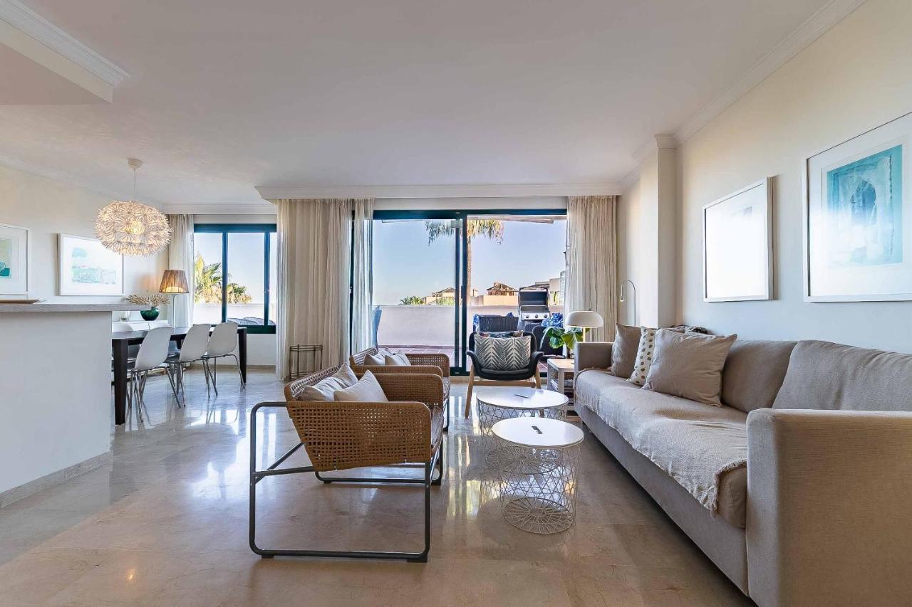 75-apartment With Views In Elviria, Apartamento