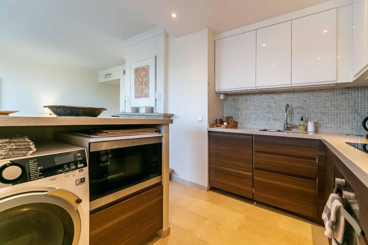 Apartamento 75-apartment With Views In Elviria, Marbella