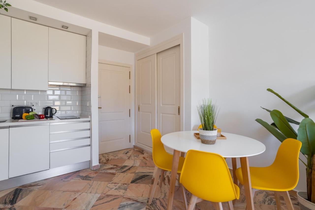 Apartment Oleholidays 225 Romana Playa Junto Al Mar Marbella