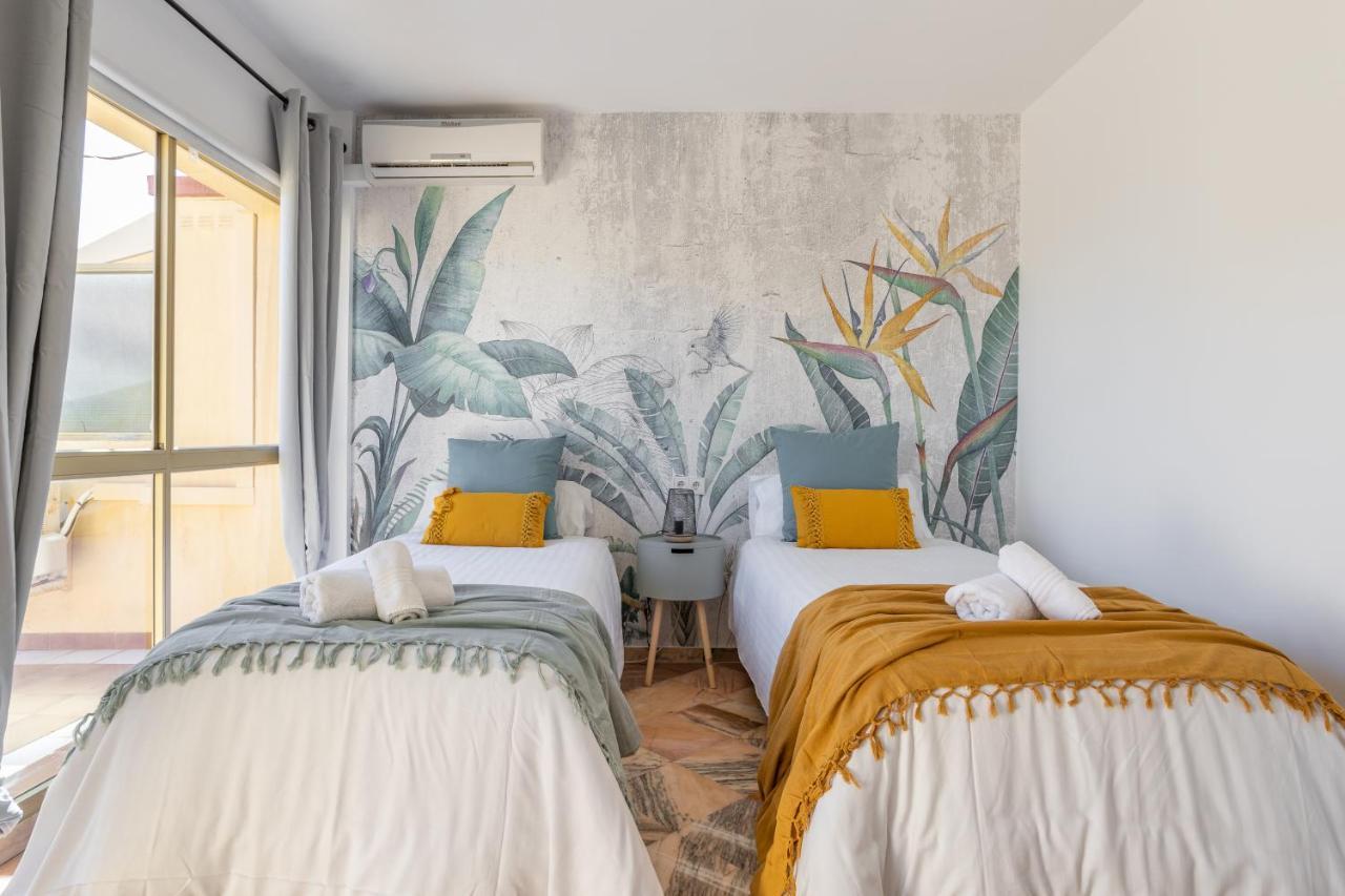 Oleholidays 225 Romana Playa Junto Al Mar Apartment Marbella