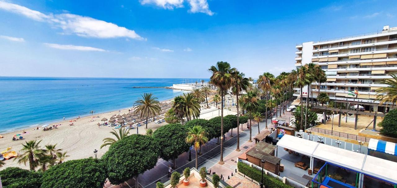 Stunning On The Beachfront With Sea Views In Center. *