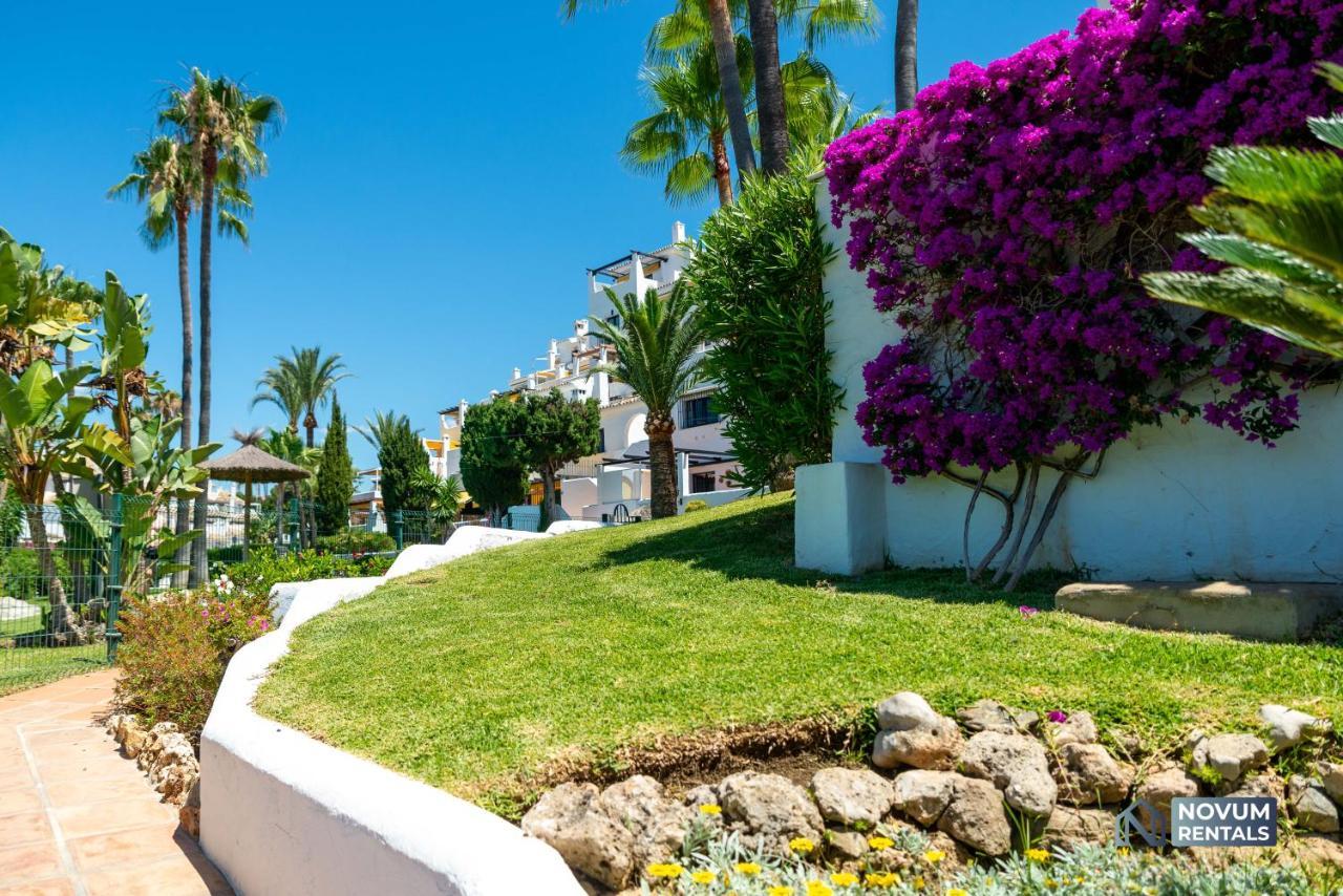 Apartment Modern 3 Bdrm With Sea Views & Pool Newly Renovated *