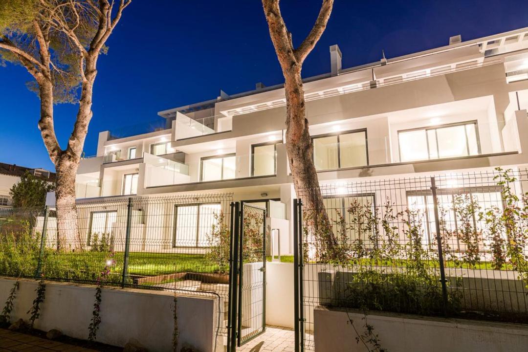 Apartamento Bajo Con Jardin En La Milla De Oro Marbella