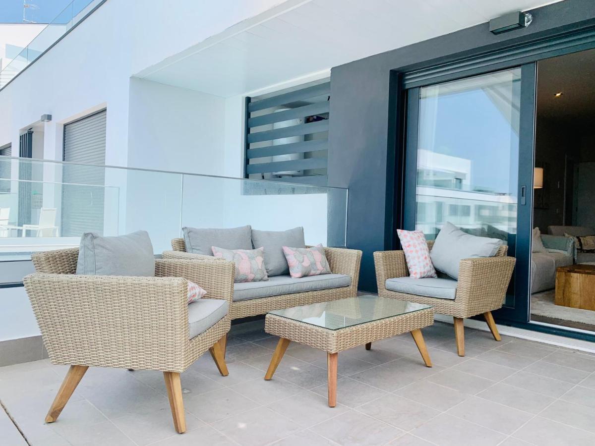 Sea View Luxury New Port Apartment