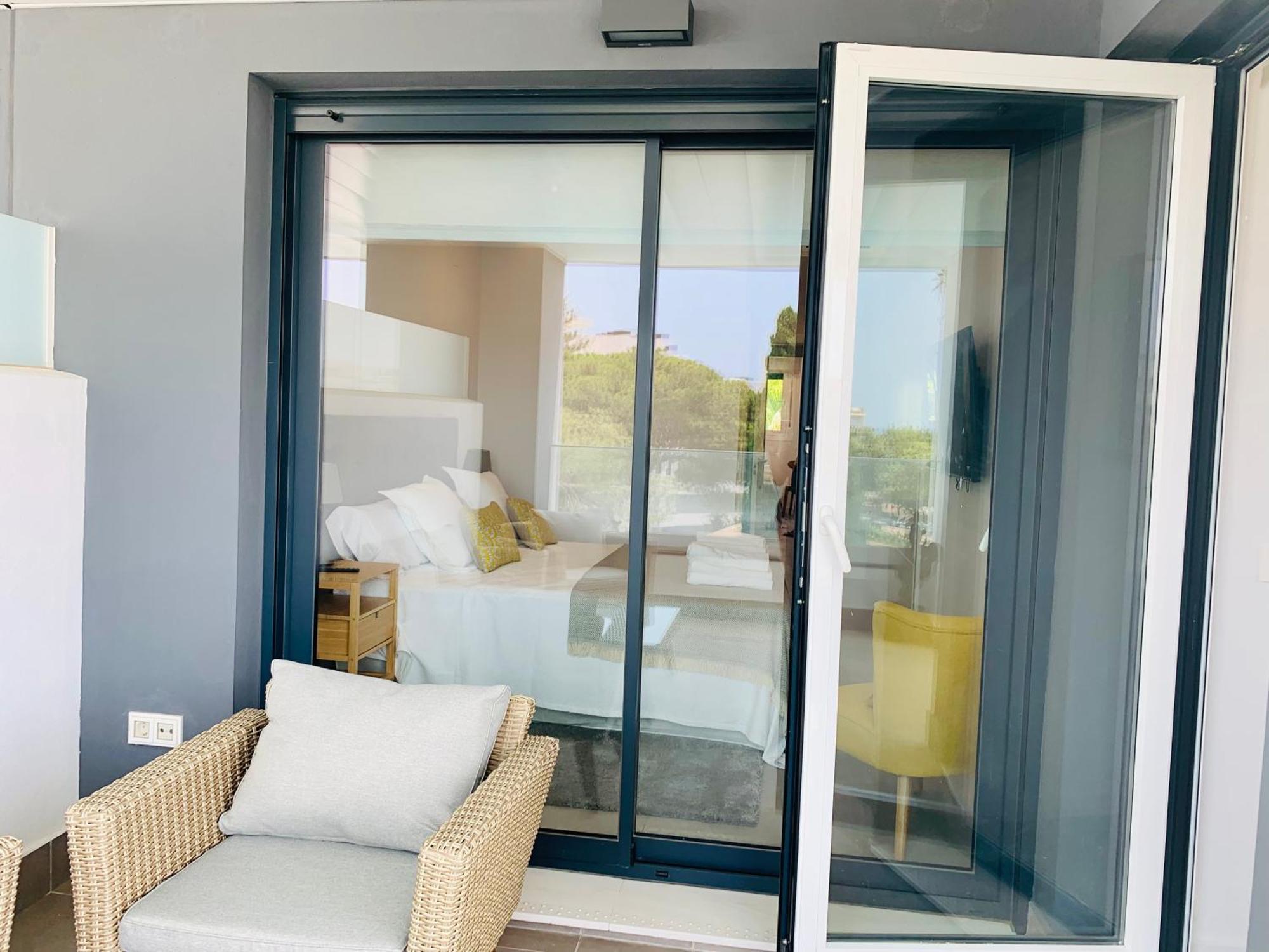 Sea View Luxury New Port Apartment Marbella