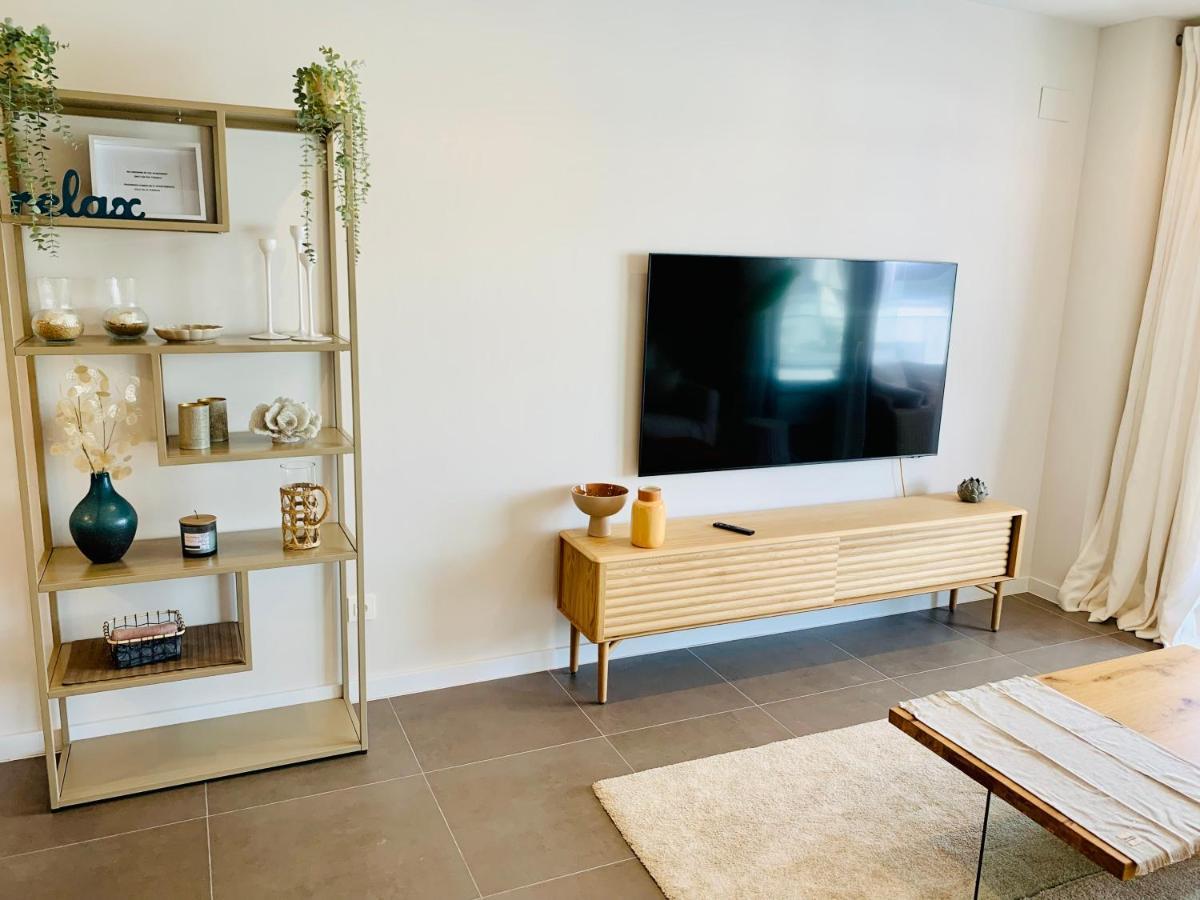 Apartment Sea View Luxury New Port