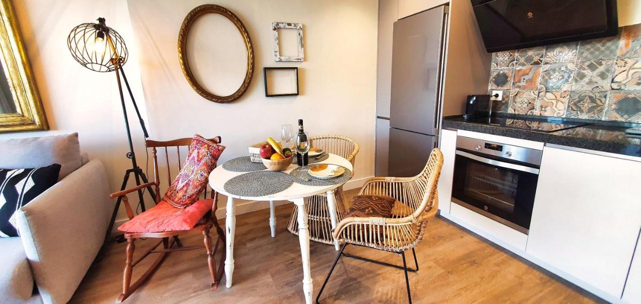 Stunning On The Beachfront With Sea Views In Center. Apartment Marbella
