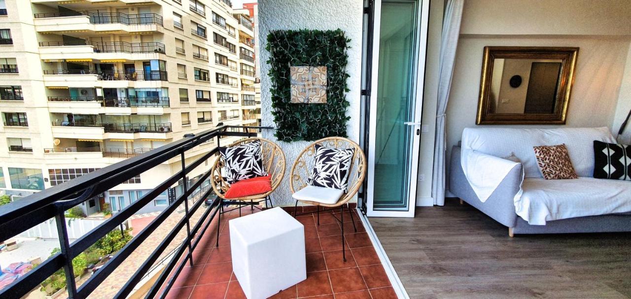 Apartment Stunning On The Beachfront With Sea Views In Center.