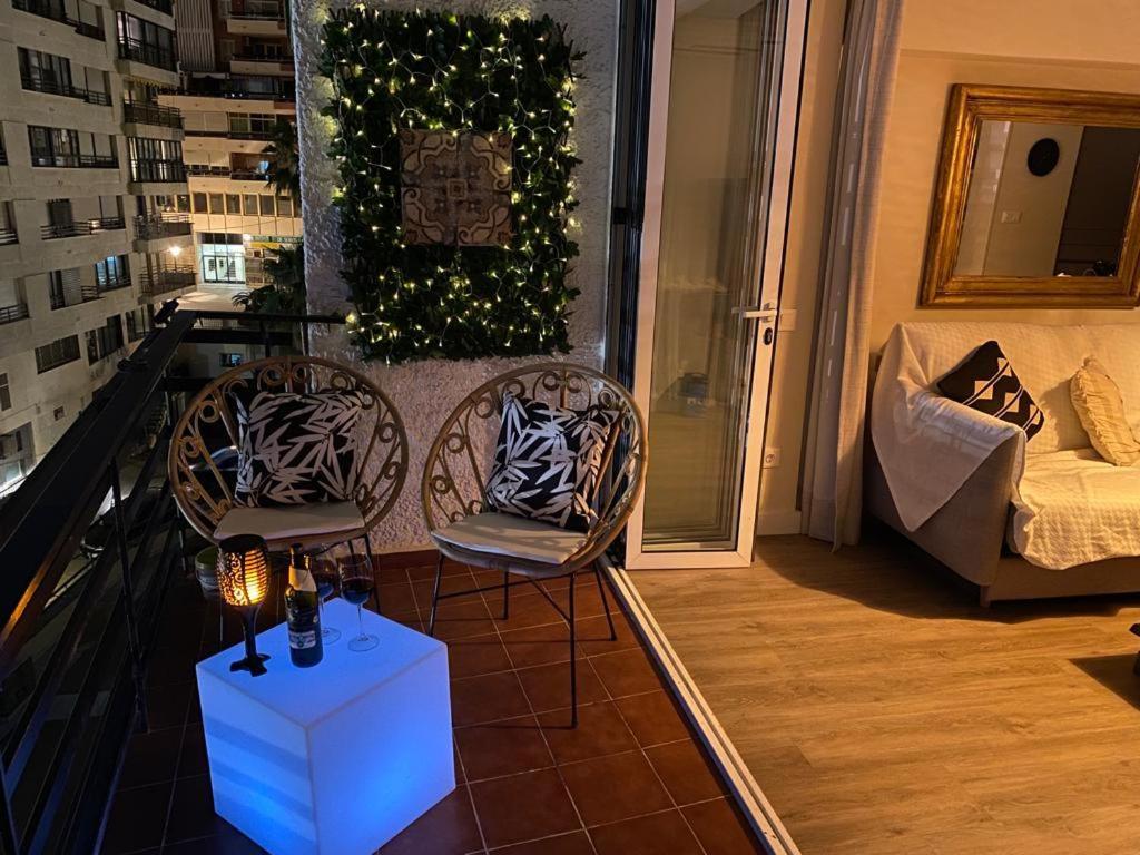 Stunning On The Beachfront With Sea Views In Center. Apartment *