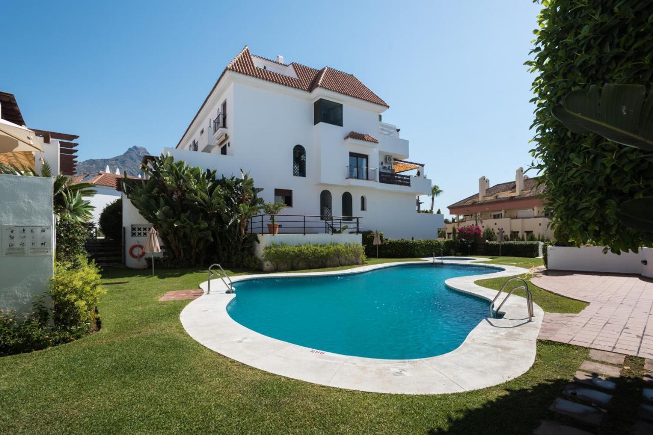 Oasis Lomas Del Club