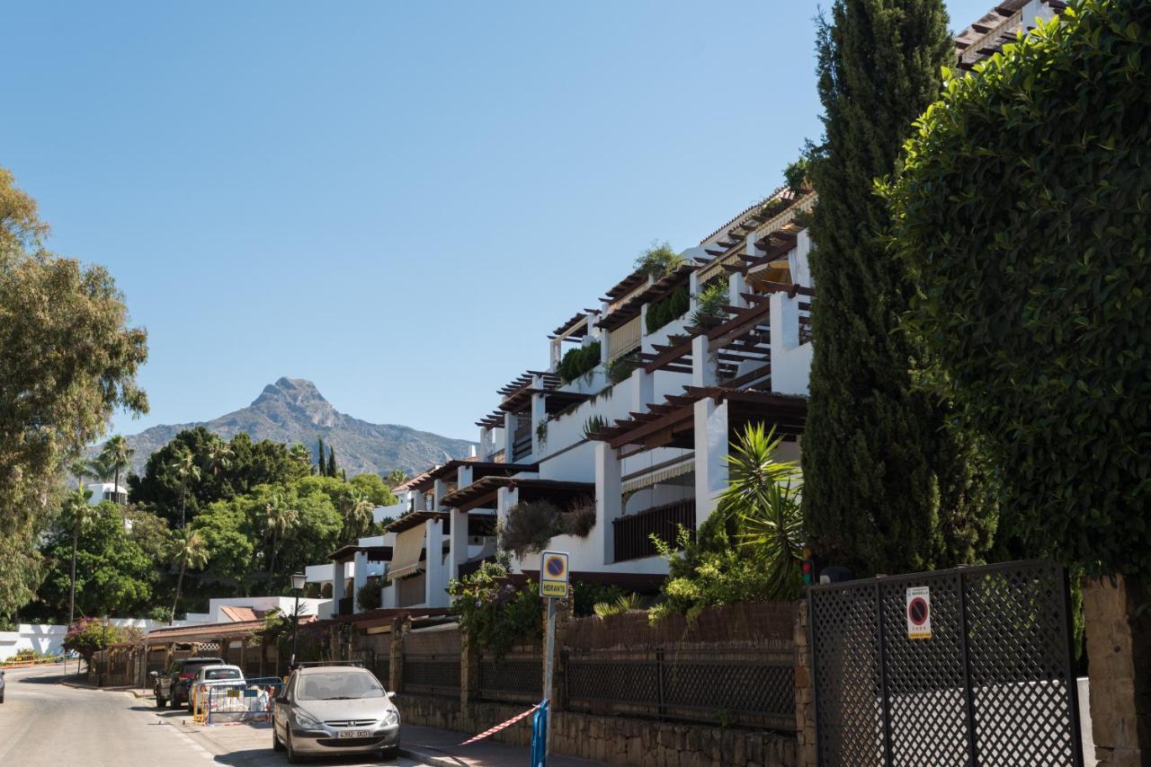 Oasis Lomas Del Club * Marbella