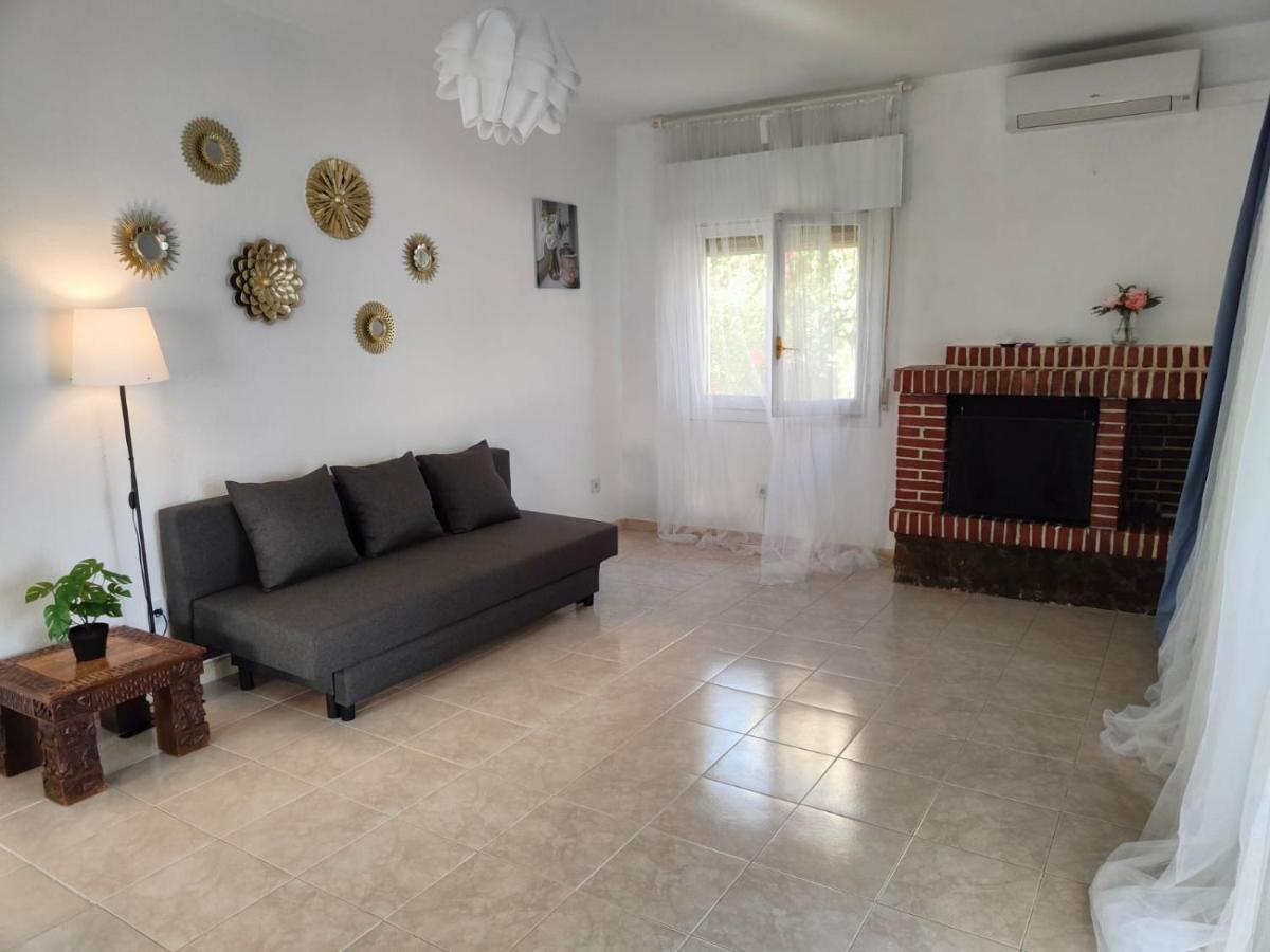 Marbesa 200 M From The Sea!!! Villa