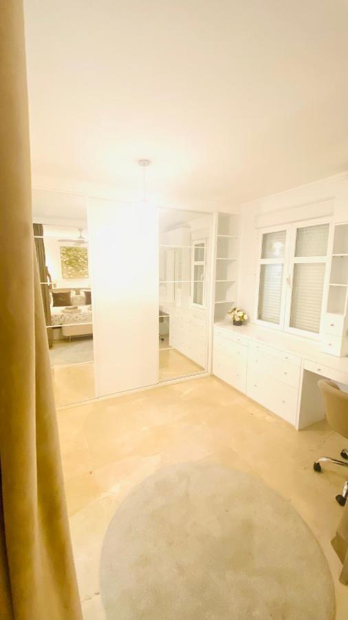 Fabulous 4 Bedroomed Townhouse In Vakantiehuis *