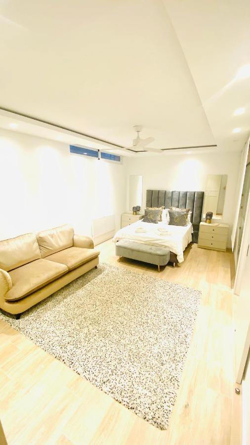 Fabulous 4 Bedroomed Townhouse In