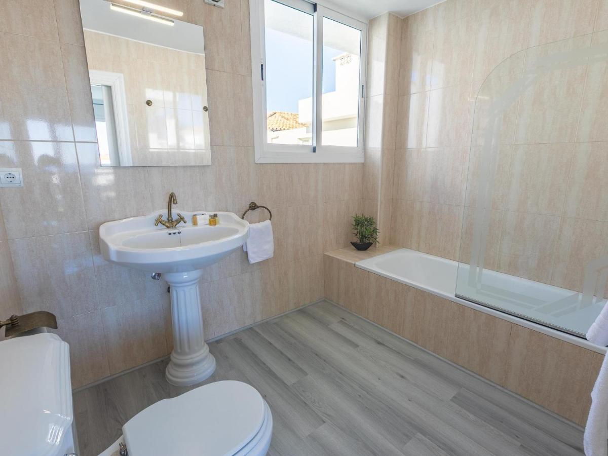 Vacation I Terrazas De Banus, Romantic, Jacuzzi, Pet-friendly, Cosy Duplex Penthouse, 2min Walk To Marina *