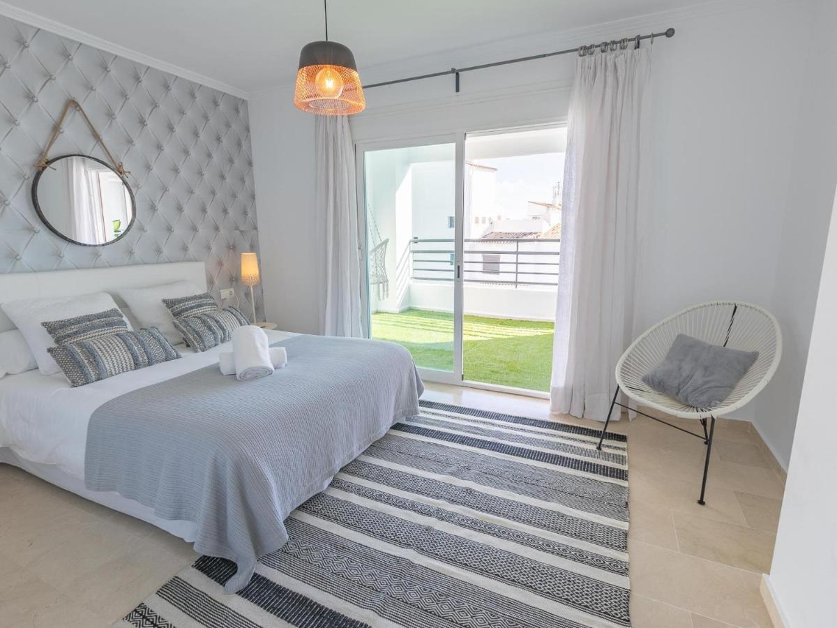 Vacation I Terrazas De Banus, Romantic, Jacuzzi, Pet-friendly, Cosy Duplex Penthouse, 2min Walk To Marina * Marbella