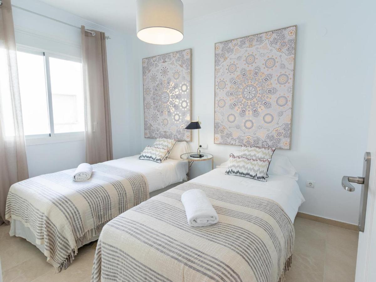Appartement Vacation I Terrazas De Banus, Romantic, Jacuzzi, Pet-friendly, Cosy Duplex Penthouse, 2min Walk To Marina