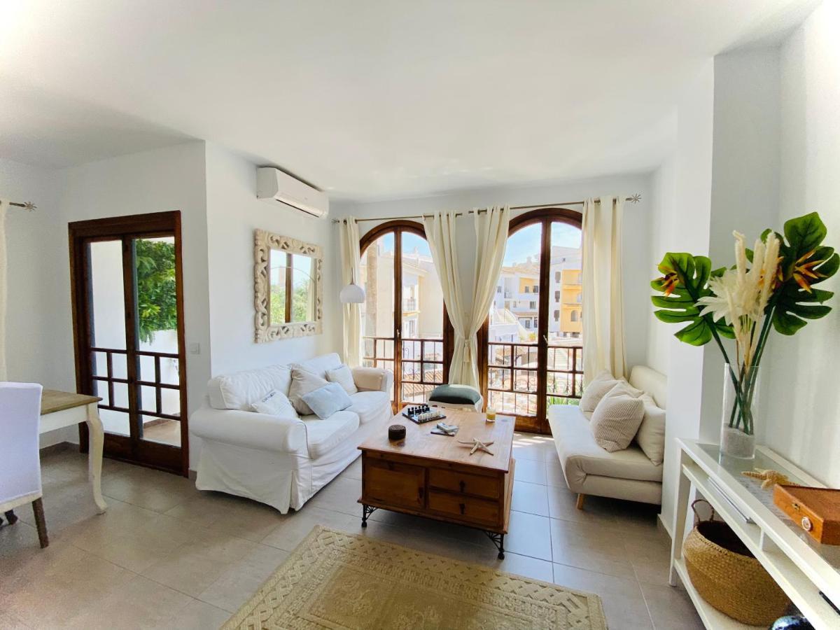 Luminoso Dos Personas En Cabopino Apartamento *