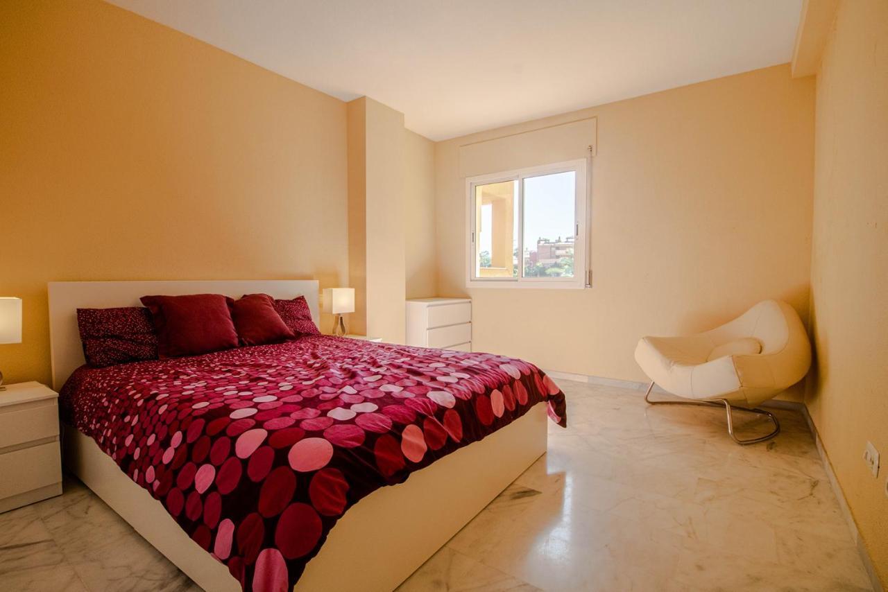 Appartement And Spacious With Underground Parking In Lovely Urbanisation With Pools And Jacuzzis.