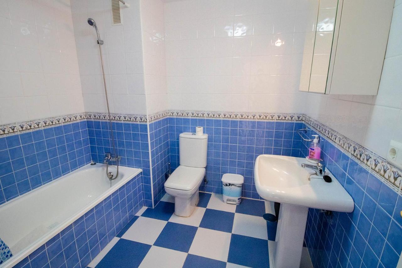 And Spacious With Underground Parking In Lovely Urbanisation With Pools And Jacuzzis. * Marbella