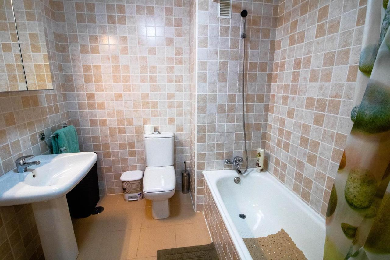 And Spacious With Underground Parking In Lovely Urbanisation With Pools And Jacuzzis. Appartement