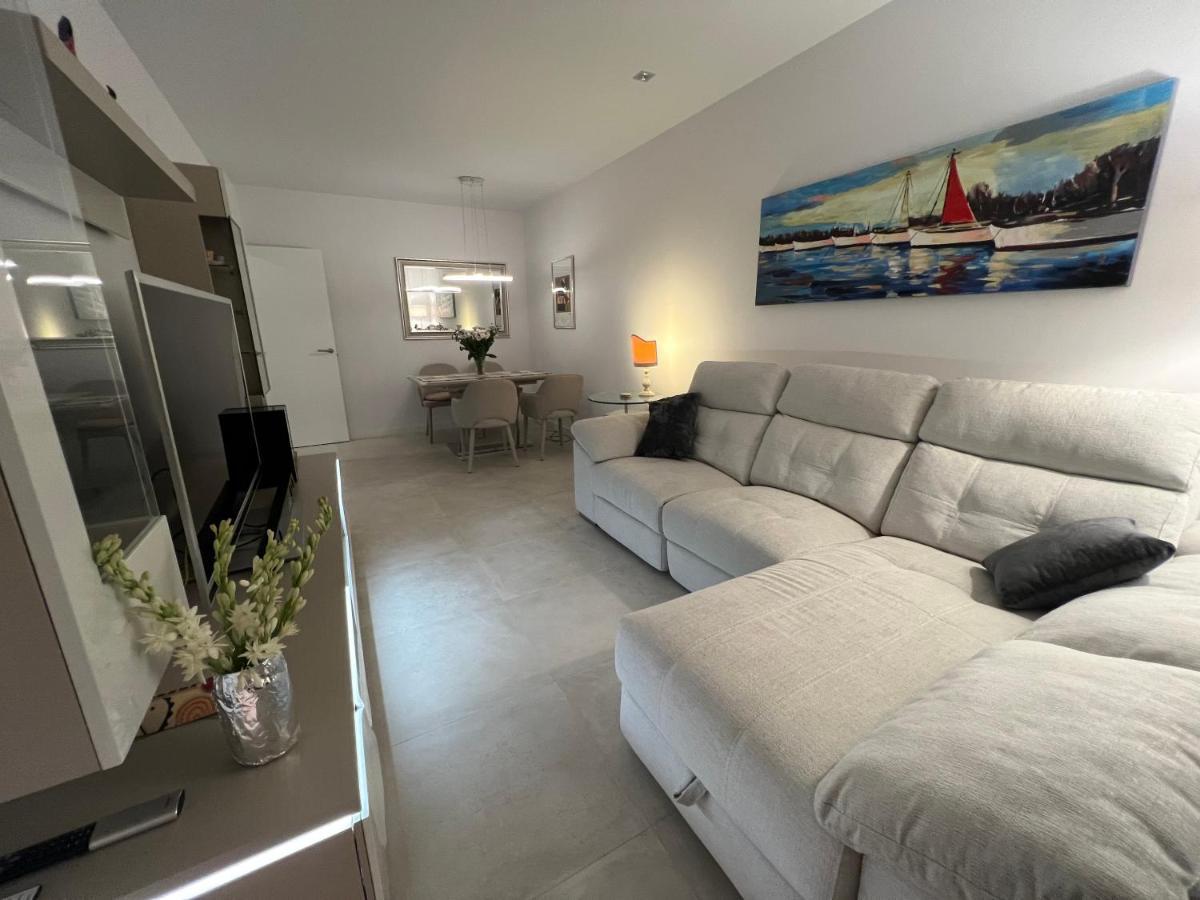Apartment New Build Modern Ap 4 Min Walk To The And Old Town