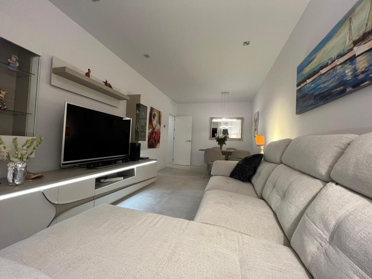 Apartment New Build Modern Ap 4 Min Walk To The And Old Town *