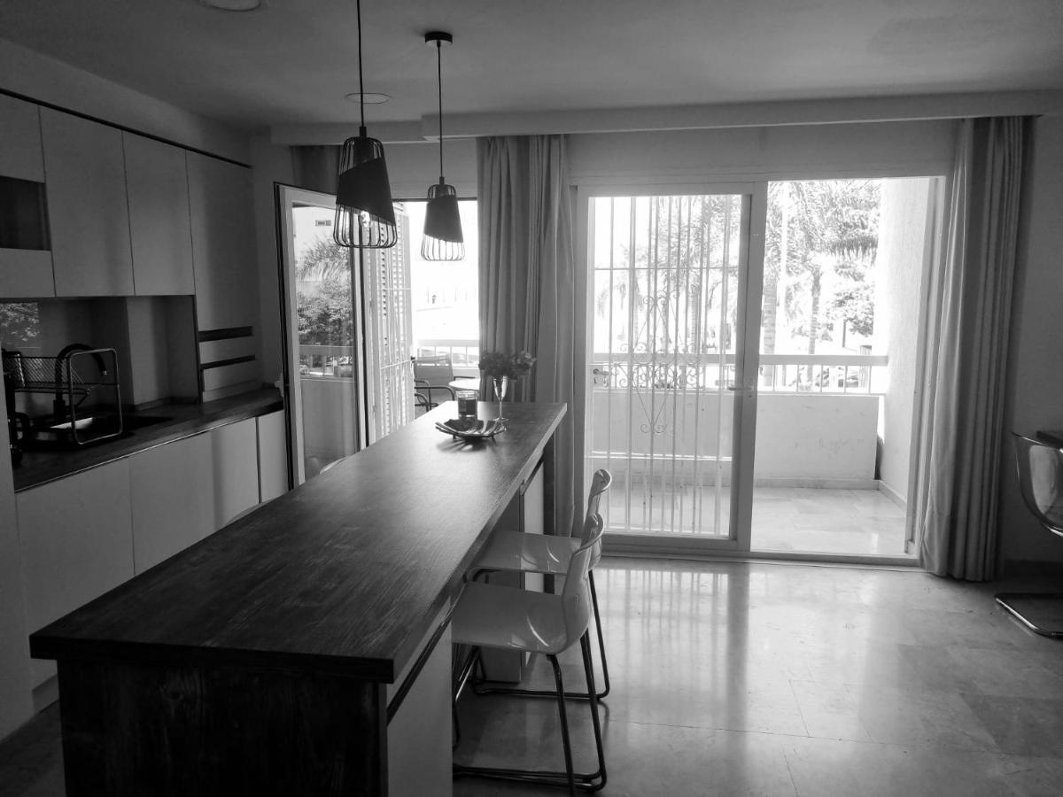 Lets In The Sun Playa Fontanilla Apartamento Marbella