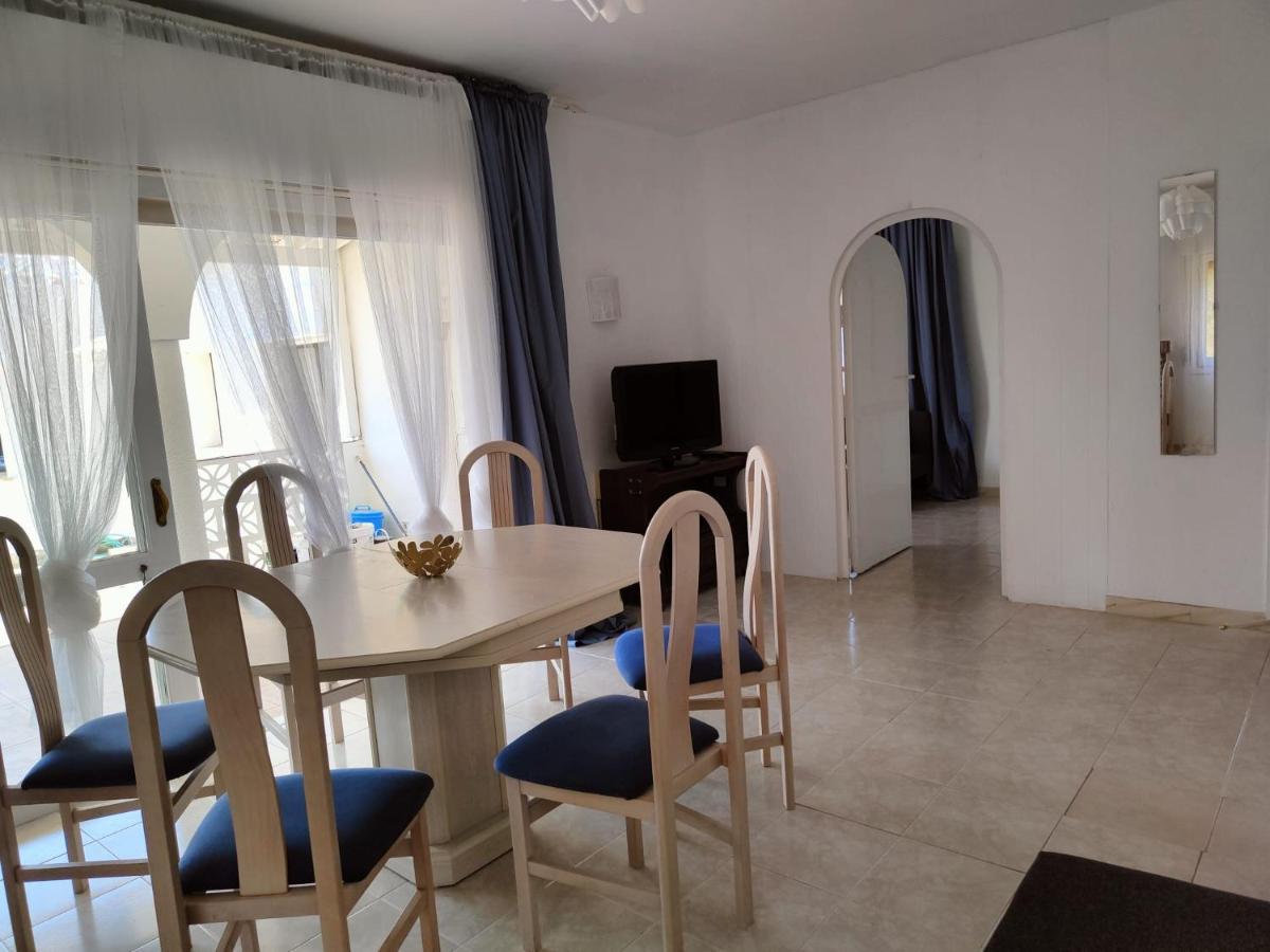 Marbesa 200 M From The Sea!!! Villa *