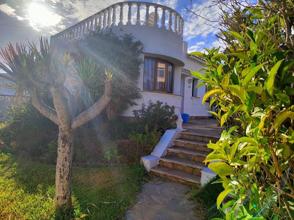 Marbesa 200 M From The Sea!!! Villa *
