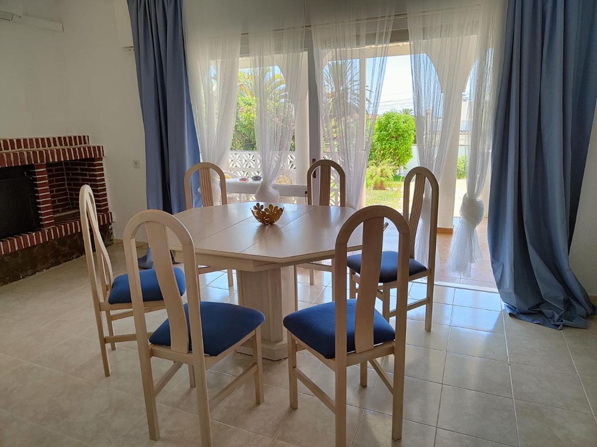 Marbesa 200 M From The Sea!!!