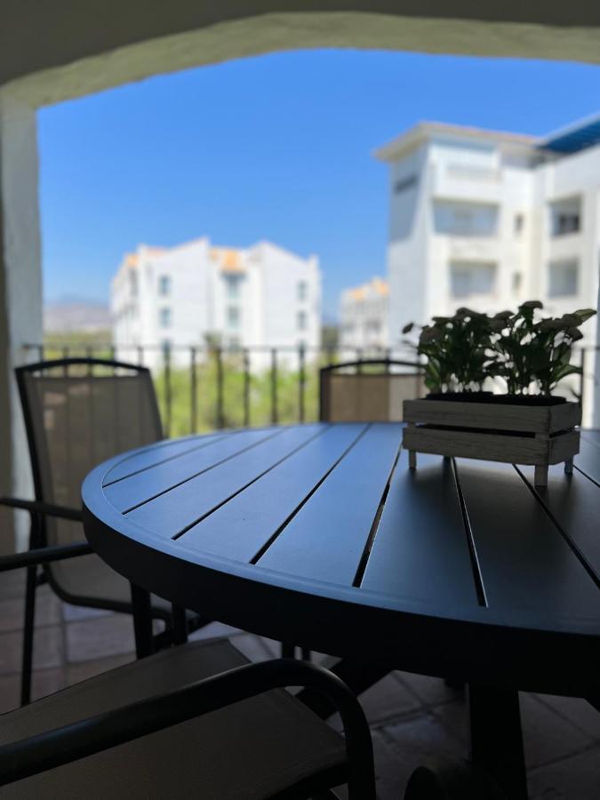 Apartamento Puerto Banus. Urb Jardines Del Puerto. For Up To 6 *